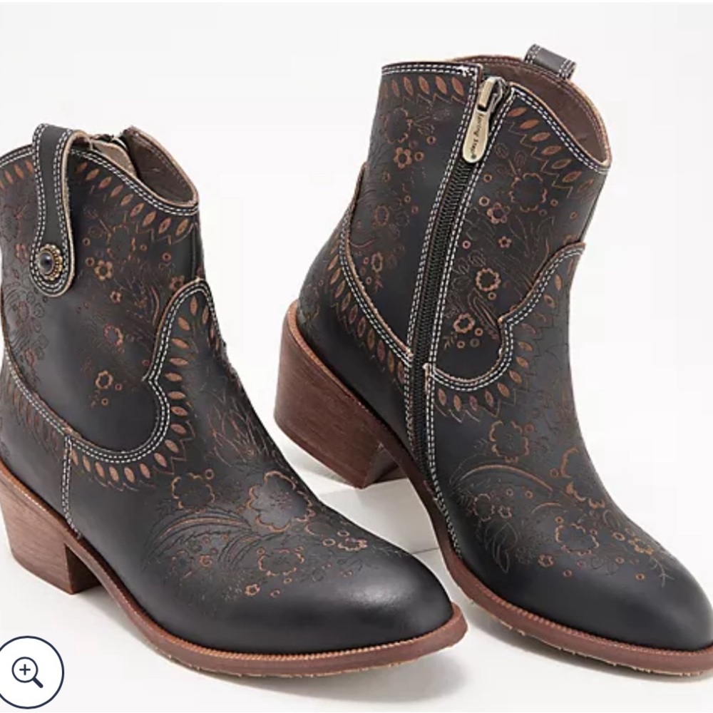 L'Artiste by Spring Floral Embroidered Boot